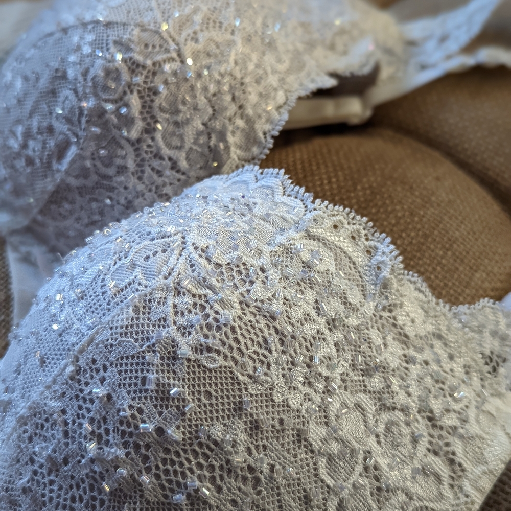 RARE VS Dream Angels Beaded and Lace Push-up Bra